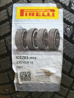 Зимняя шина Pirelli Ice Zero 2 235/45 R18 98H фото 2