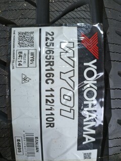 Зимняя шина Yokohama W.Drive WY01 225/65 R16C 112/110R фото 2